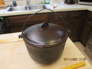 Antique Small Vintage 3 Footed Cast Iron Bean Pot With Lid