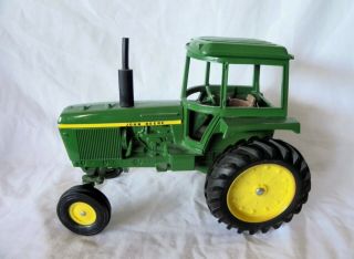 Ertl Vintage John Deere Diecast Utility Tractor 1:16 Scale