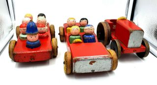 Antique/vintage wooden toy tractor,  trailer and a car with 11 removable figures 3