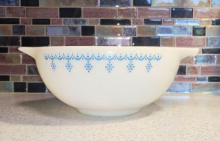 Vtg Pyrex Snowflake Blue Garland 2 1/2 Qt Mixing Bowl 443 Dish Mixer Cinderella