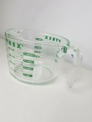 Pyrex Clear Glass Green 4 Cup 1 Quart Measuring Cup Vintage kitchen utensil USA 3