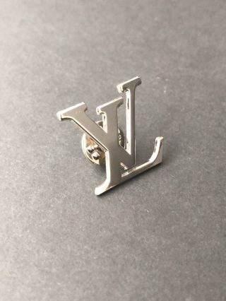 Louis Vuitton Lv Vintage Sized Brooch Lapel Pin,  Silver Tone Plated Pre - Owned