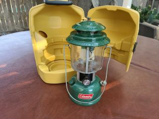 Vintage Coleman 220j 2 Mantle Lantern With Clamshell Case 6/79