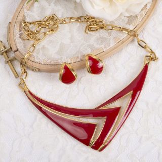 Vtg Monet Modern Red Enamel Triangle Jagged Gold Tone Necklace Clip Earring Set