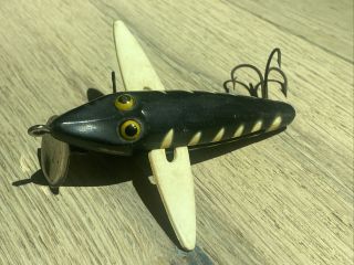 Unique Flying Fish Vintage Kentucky Bait Co Fishing Lure