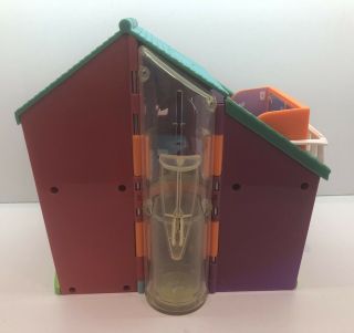 Polly Pocket Magnetic Hanging Out Doll House With Elevator Mattel 2002 3