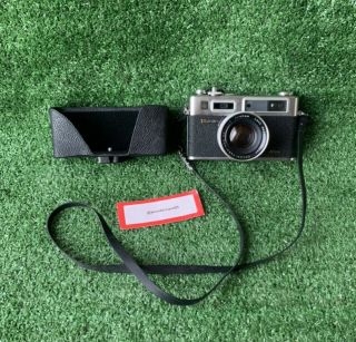 Vintage G Yashica Electro 35 Gsn Camera W/ 1:1.  7 Lens 45 Mm Lense Not