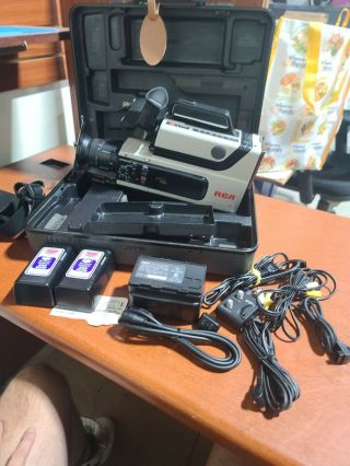 Vintage Rca Vhs Camcorder Model Cc310 Pro Edit W/hard Case Cable Charger Battery