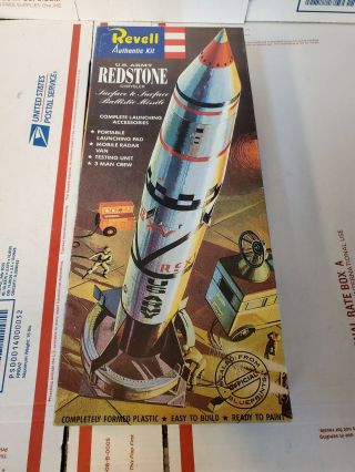 Vintage Revell Us Army Redstone Rocket Model Kit " 1995 " - 110 Scale