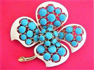 Vintage Trifari Turquoise Cabochon And White Enamel Pin / Brooch