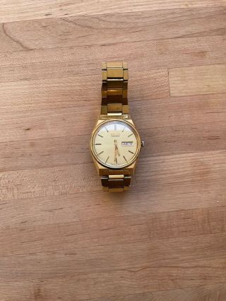 Seiko Quartz Wristwatch Vintage Stainless Steel Daydate 7123 - 8439 - P Analogue
