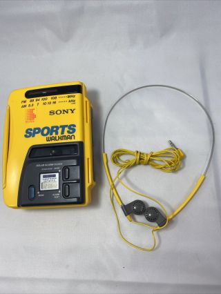 Vtg Sony Sports Walkman Wm - Af58 Cassette Tape Player Radio Am Fm Yellow