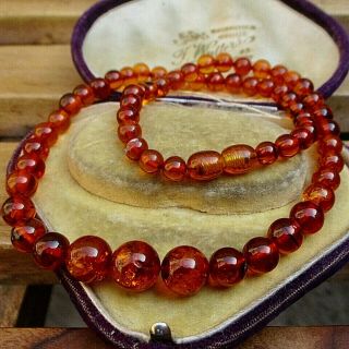 Lovely String Of Vintage Or Antique Amber Beads