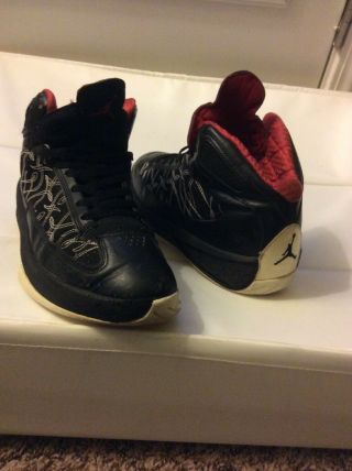 Air Jordan Mens Vintage Basketball Shoes Size 9 Black Red & White Yr 2009