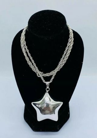 Vintage 925 Sterling Silver Necklace With Large Star Pendant 18.  11g