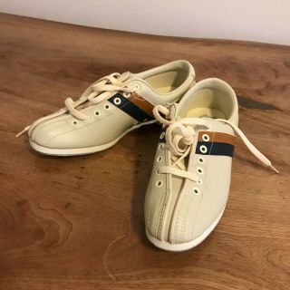 Vintage Striker By Nsg Bowling Shoes Women Size 8.  5 Leather Beige Striped Shoes