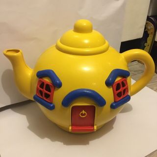 Vintage Bluebird Big Yellow Teapot Toy House 1981 Playset 80’s Retro No Figures