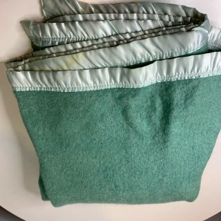 Vintage Wool Thermal Blanket Bedding Green Satin Trim Twin 60x76 Chatham Blanke