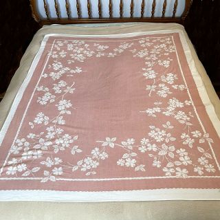 Tablecloth Vintage 1950s Pink And White Cotton Dogwood Blossoms Cottage Core