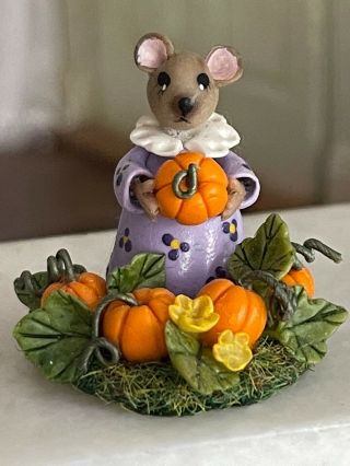 Vintage Miniature Dollhouse Artisan Sculpted Clay Mouse Figurine Pumpkin Patch