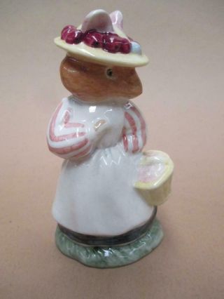 Royal Doulton,  Figurine,  Lady Woodmouse,  The Brambly Hedge,  Vintage
