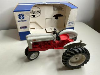 Vintage Scale Models Ford 900 Toy Farm Tractor 1/12 Scale W/box