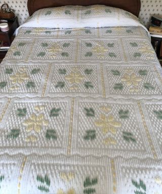 Vintage White Yellow Green Chenille Bedspread W/ Fringe Full / Queen 96 " X102 "