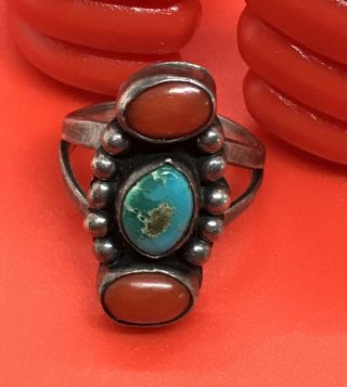 Vintage Navajo Sterling Silver Turquoise And Red Coral Ring Size 6.  5 And 5.  6 Gr.