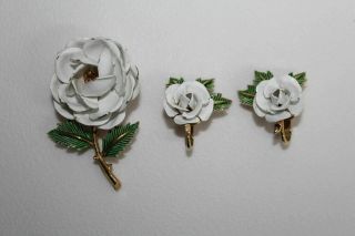 Gold Crown Trifari White Rose Flower Brooch Pin & Earring Jewellery Set Vintage