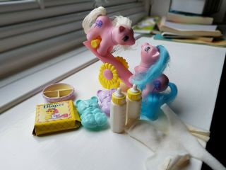 Vintage My Little Pony - Baby Twins " Sticky And Sniffles " 1987 With Accesories.