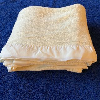 Yellow Thermal Baby Blanket Waffle Weave Acrylic Nylon Bind Trim 50x37” Vintage