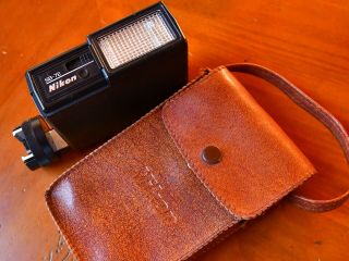 Vintage Nikon Sb - 7e Speedlight Flash Strobe Unit F2 F2as F2s F2sb Sb7e W/ Case
