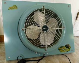 Vintage Lasko Model 1200 reversible expandable fan 3