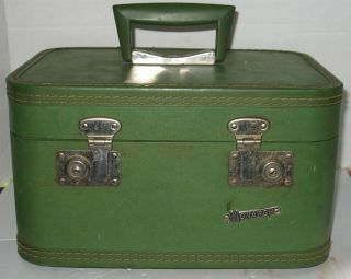 Vintage Dark Green Monarch Distressed Hardside Train Case Make - Up Travel Luggage