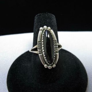 Vintage Native American Sterling Silver Onyx Oval Ring Signed Jh Sz 7 3/4 3g C40