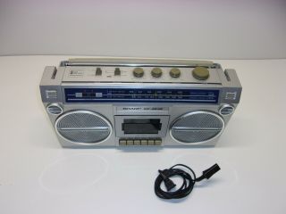 Sharp GF - 4646 vintage silver AM/FM radio boombox 2