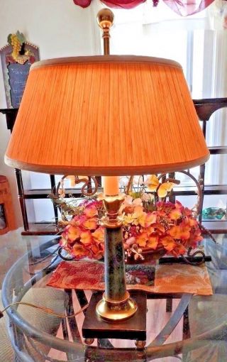Vtg Brass & Green Marble Colonial Williamsburg Style Candlestick Table Lamp