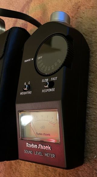 Vintage Realistic / Radio Shack 33 - 2050 Sound Level Meter w/ Case [CLEAN] 3