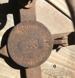 Vintage S.  Newhouse Oneida Community 3 Trap Split Jaw Posts Stamped Springs