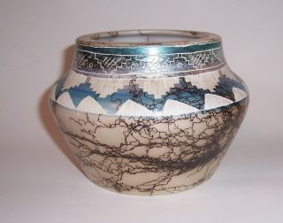 Vintage Skeeter Vail Navajo Pottery Vase Horse Hair Design