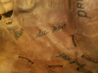 Willie Mays - Vintage McGregor Baseball Glove - Pro Style G22 Writing on back Gd.  Cn 2