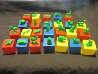 Vintage Tupperware Busy Blocks Alphabet Tupper Toys 25 Blocks 25 Green Shapes