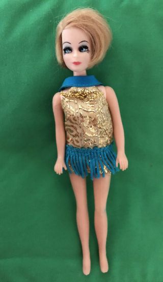 Vintage Topper Dawn Doll Friend Jessica - Mini W/ Gold & Blue Dress